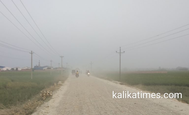 ड्राइपोट-तिलावे सडकको निर्माण कार्य नहुदा यात्रुहरू जोखिमपूर्ण यात्रा गर्न बाध्य