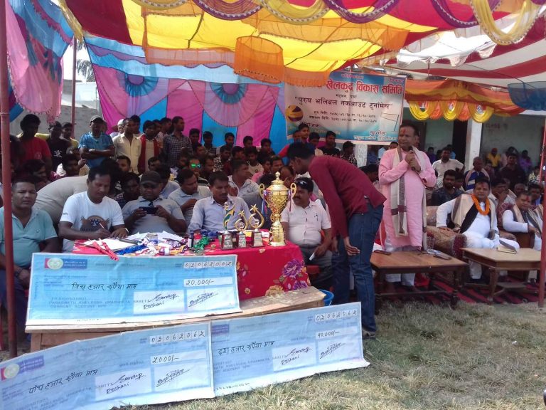 महुवनमा अायाेजित  पुरुष भोलिबल नटआउट टुर्नामेन्ट प्रतियोगिता सम्पन्न