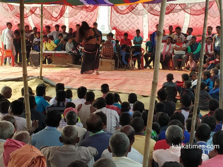 छठ पुजाको अवसरमा ग्रामिण भेगको गाउँहरुमा सांस्कृतिक कार्यक्रम
