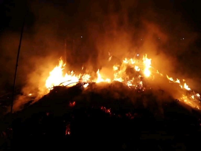 दिपावली कै दिन पर्सामा अागलगी, आधा दर्जन घर जलेर नष्ट