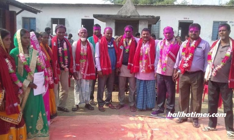 विद्यालय व्यवस्थापन समितीका पदाधिकारीको पदभार ग्रहण