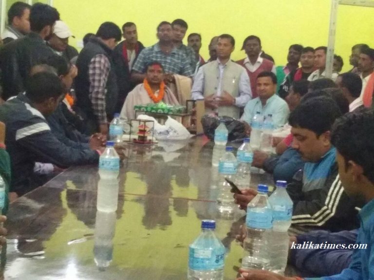 पोखरिया नगरपालिकाका प्रमुख प्रशासकिय अधिकृत नथु साहको विदाई