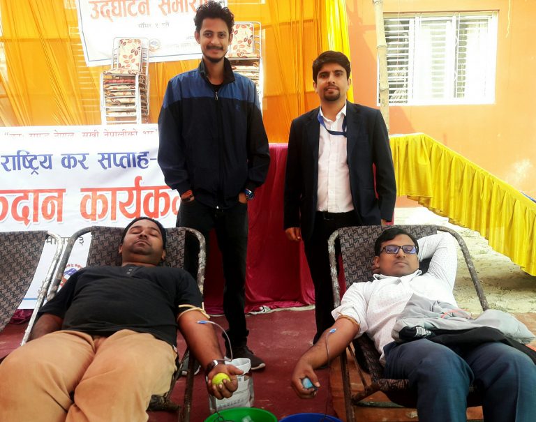 कर सप्ताह अन्तर्गत रक्तदान कार्यक्रम, ३० जनाद्वारा रक्तदान