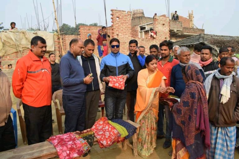 तीन सय दलीत परिवारलाई साडी तथा आर्थिक सहयोग प्रदान