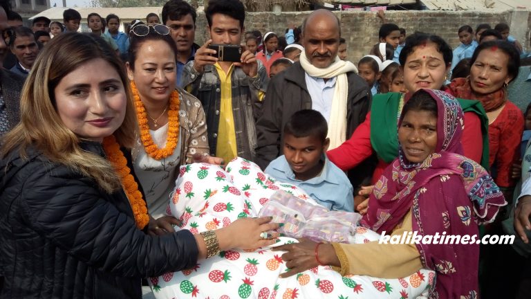 अंजु पंत फाउन्डेसनद्वारा ने.रा.मा.वि. महुवनका अपाङ्ग बालबालिकाहरुलाई कमबल सहयोग