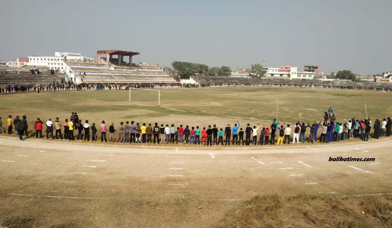 प्रादेशिक रंगशाला वीरगंजमा बनाउनु पर्ने माग गर्दै मानव साङ्लो