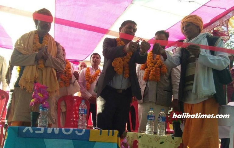 प्रदेश सांसद कलवारद्वारा आश्रम भवनको  शिल्यनाश तथा तत्कालिन कार्यालयको उदघाटन