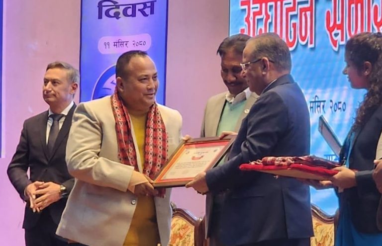 सामाजिक सुरक्षा कोषद्वारा वीरगंजका मेयर सिंह सम्मानित