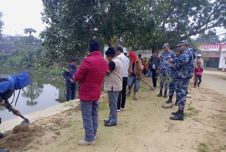 हरपतगंजमा वृक्षाराेपण कार्यक्रम सम्पन्न