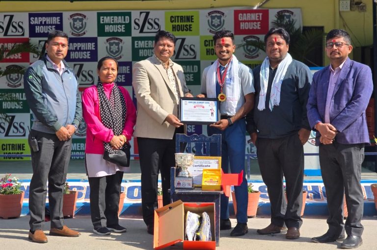 मधेशका यू-१६ कप्तान चन्दनलाई विद्यालयले गर्याे अभिनन्दन