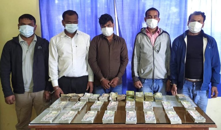 हुण्डी कारोबारमा सलंग्न ५ जना २१ लाख अवैध रकमसहित पक्राउ
