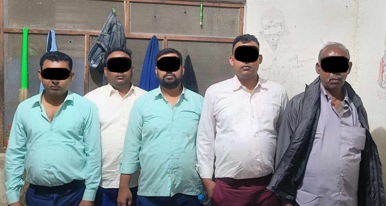 विवाह स्थलबाट पक्राउ परेका बेहुलासहित पांचै जना ३ लाख ७५ हजार धराैटी बुझाएर रिहा