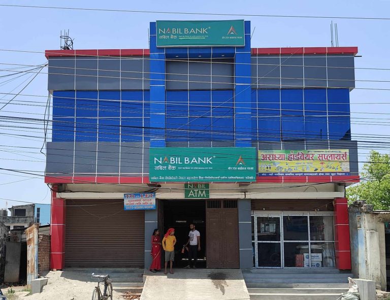 नबिल बैंक र प्रहरीले किन लुकाउन चाहन्थ्याे चाेरीकाे घटना ?