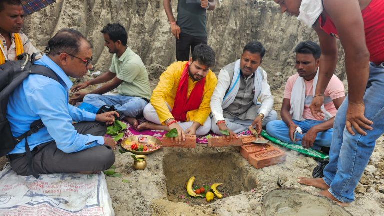 कालिकामाईकाे वडा नं. १ मा वडा कार्यालय र विद्यालय भवनकाे शिलान्यास