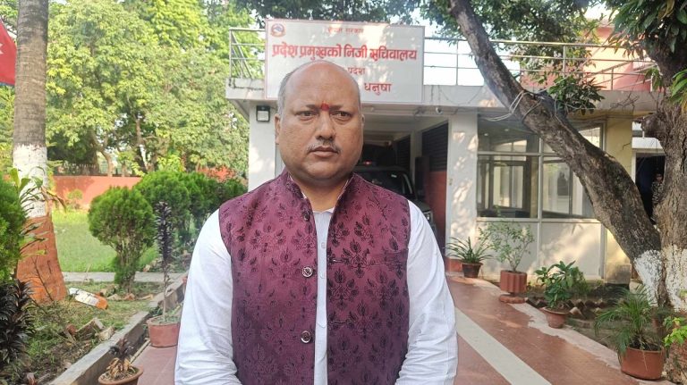 कार्यविधि बनाएर विकास निर्माणमा उपभोक्ता समिति हटाईन्छ : मुख्यमन्त्री सिंह
