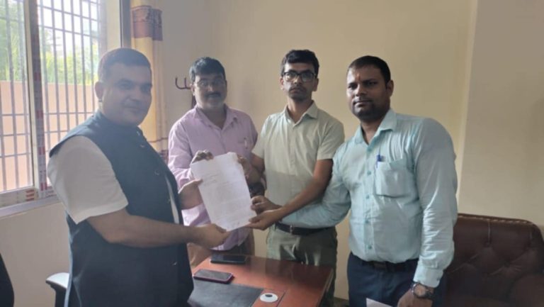रोम विधान अनुमोदनकाे माग गर्दै प्रधानमन्त्रीलाई ज्ञापन