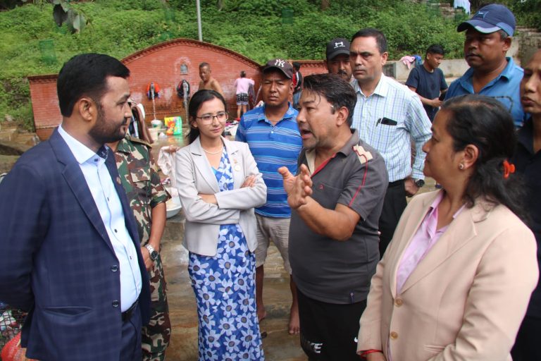दक्षिणकालीवासीसँग ललितपुरमा पानी आपूर्तिका लागि सहयोग गर्न मन्त्री यादवको आग्रह