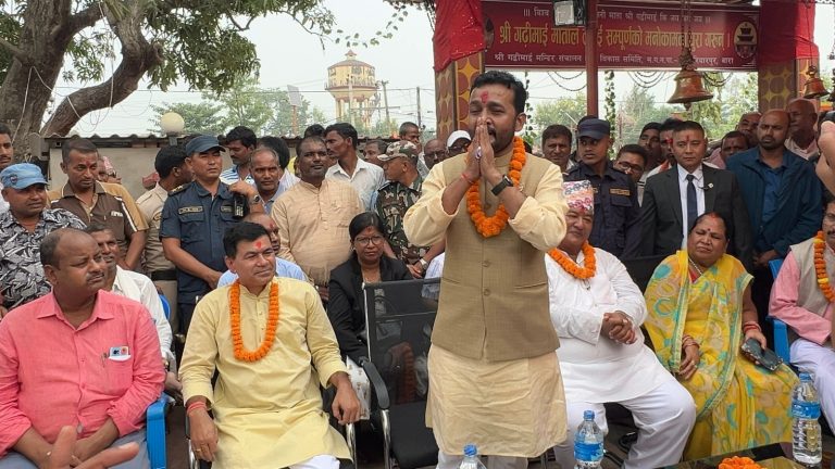 गढीमाई मेलामा शुद्ध खानेपानी र शौचालयको व्यवस्था गर्न मन्त्री यादवकाे निर्देशन