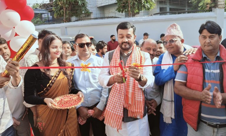 मन्त्री यादवद्वारा रेडियो सिमाञ्चलकाे उद्घाटन, रेडियाे अवाज विहिनकाे अवाज बनाेस् दिए शुभकामना