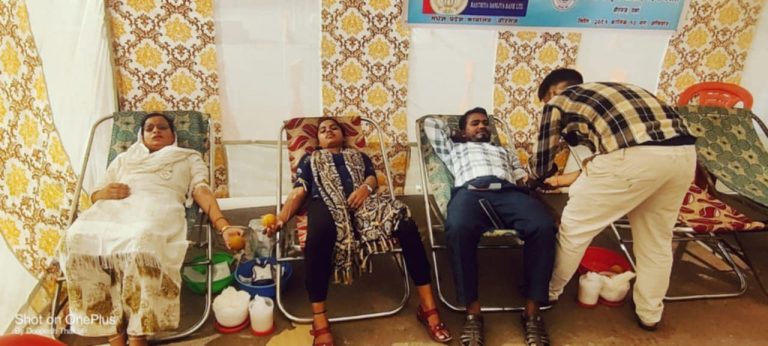 कृयाशिल यूवा पत्रकार मञ्चकाे कार्यक्रममा ५२ जनाद्वारा रक्तदान