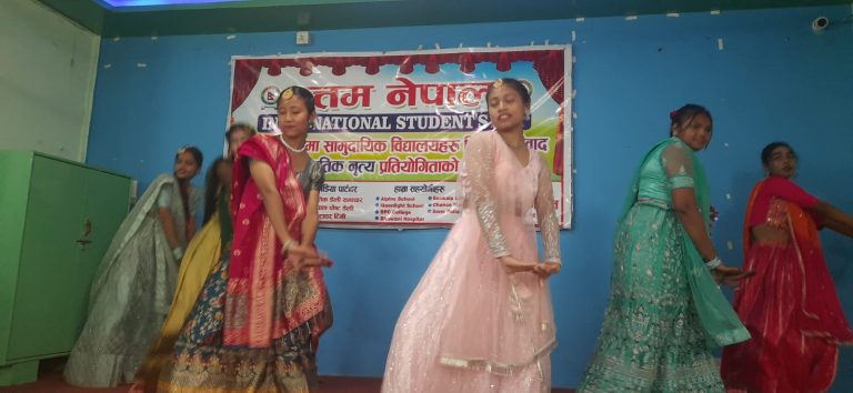 “इन्टरनेशनल स्टुडेन्टस् डे”काे अवसरमा वादविवाद एवम् नृत्य प्रतियोगिता