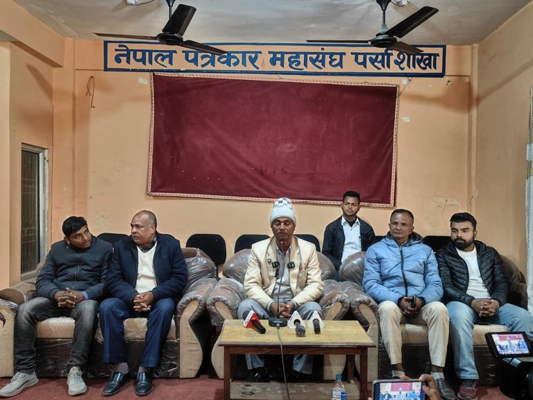 बहुदरमाई नगरपालिका कार्यालयमा ताेडफाेड र आगजनी गर्ने माथि कारवाहीकाे माग