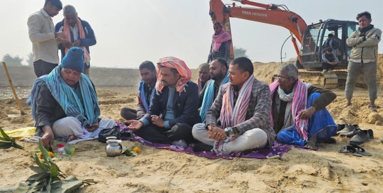 जगरनाथपुरमा ७९ लाखकाे लागतमा काेल्ड स्टाेर निर्माण हुँदै, गापा अध्यक्ष यादवद्वारा शिलान्यास