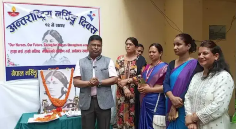 वीरगंजमा मनाइयो विश्व नर्सिङ् दिवस, नारायणी अस्पतालमा फलफूल वितरण