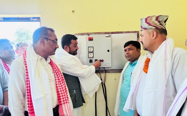 मन्त्री यादवले गरे कलैया ८ मा खानेपानी आयोजनाको उद्घाटन