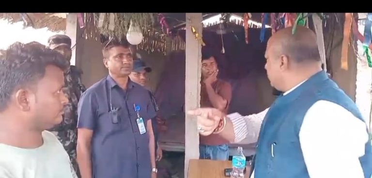 मुख्यमन्त्रीको छड्के अनुगमन : ड्राइपोर्ट–परवानीपुर ढाटमा अवैध असुली गर्ने ३ जना पक्राउ
