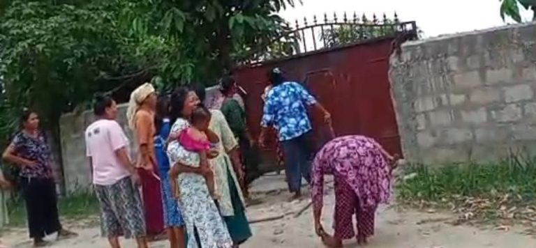 ठोरीमा यौन व्यवसायविरुद्ध स्थानीय महिलाहरूको प्रदर्शन, भारतीय यौनकर्मी लखेटिए