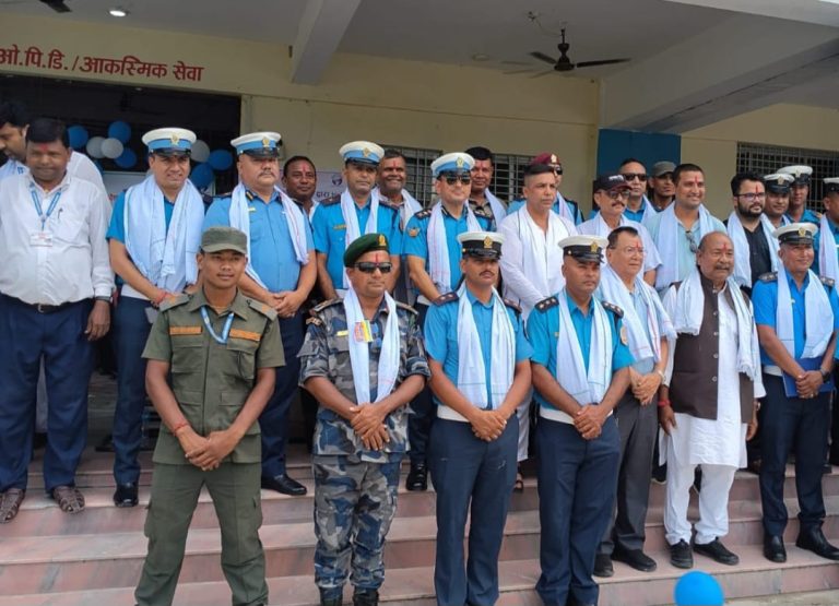 ट्राफिक प्रहरीलाई ७ सय थान कालो चस्मा वितरण, कार्यक्षेत्रमा सहजता पुर्‍याउने उद्देश्य