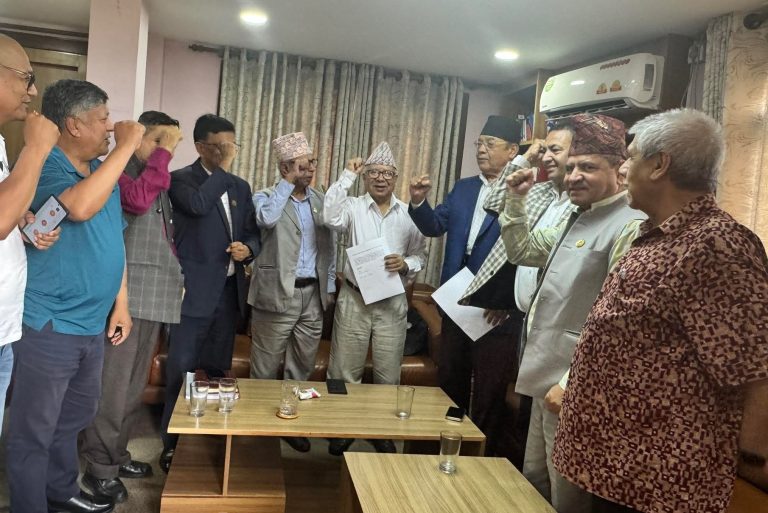 माधव नेपाल र वामदेव गौतमबीच पार्टी एकता गर्ने सहमति, साउन २ गते एकता घोषणा गरिने