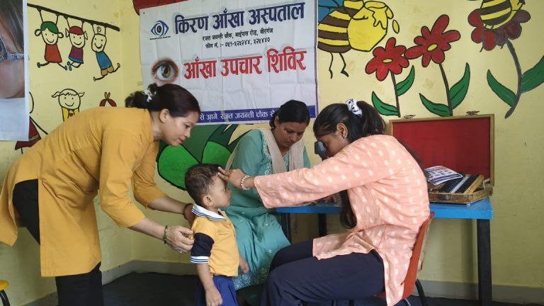 लिटिल बड्डी प्रिस्कुलमा निःशुल्क आँखा जाँच शिविर सम्पन्न