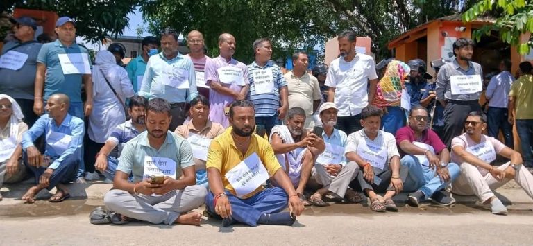 जनकपुरमा पत्रकारमाथि आक्रमण गर्ने वकिलविरुद्ध कारबाहीको माग गर्दै धर्ना