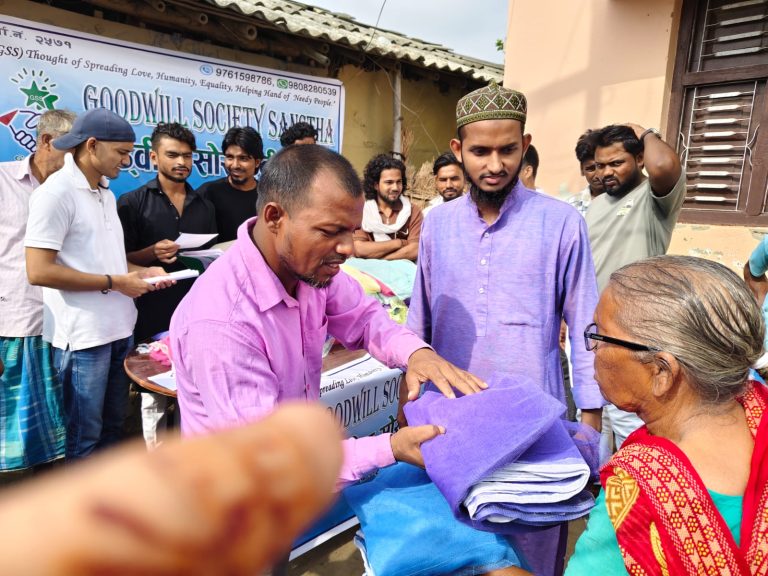 वीरगंज–३१ मा गुडविल सोसाइटीद्वारा ५० थान मच्छरदानी वितरण