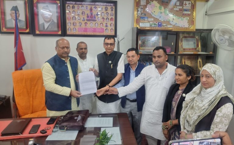 मधेशमा सुख्खा संकट चुलिँदै, पाँच विपक्षी दलद्वारा मुख्यमन्त्रीलाई १० बुँदे ध्यानाकर्षण