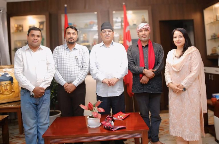 प्रचण्डसँग मेयर कुशवाहाको भेटघाट, युवा नेता सिंह माओवादी केन्द्रमा प्रवेश