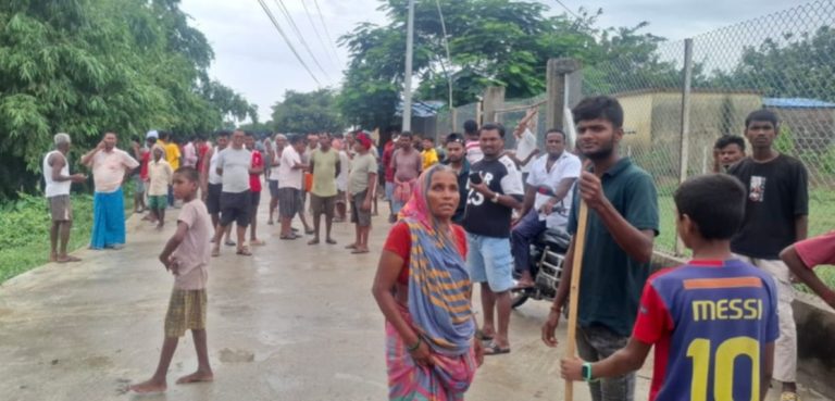 जिराभवानीमा सार्वजनिक सम्पत्ति जोगाउन स्थानीय युवाहरू सतर्क