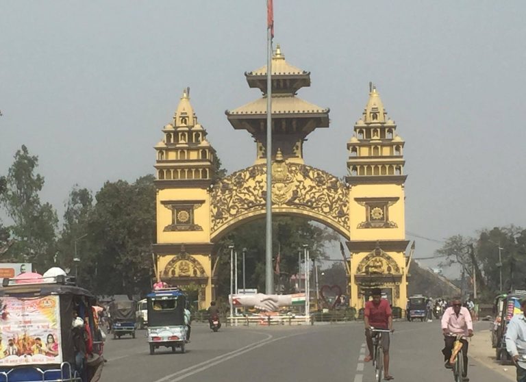 वीरगंज नाका हुँदै दुई महिनामा सात अर्बका सवारीसाधन भित्रिए