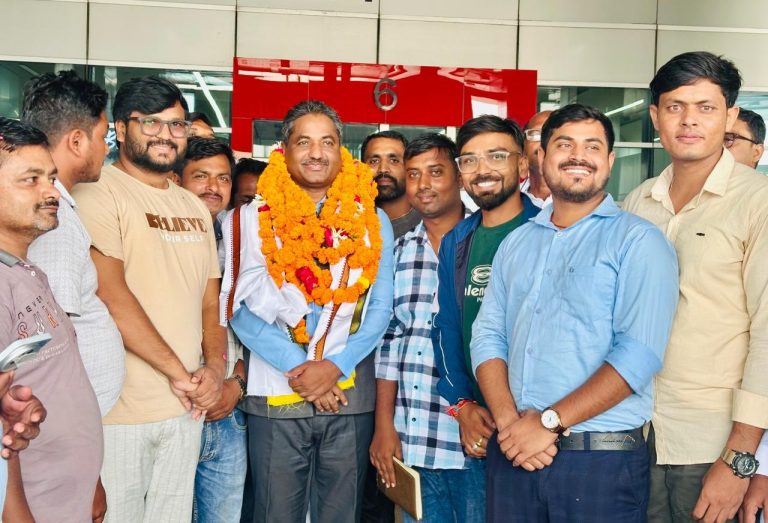 आजपा अध्यक्ष प्रभु साह नयाँ दिल्ली प्रस्थान, प्रवासी नेपाली भेला र अन्तरक्रियामा सहभागी हुने