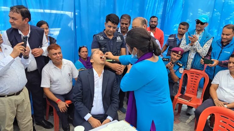 पर्साका १४ वटै पालिकामा हैजाविरुद्धको खोप अभियान सुरु, ६ लाखभन्दा बढीलाई खोप दिने लक्ष्य