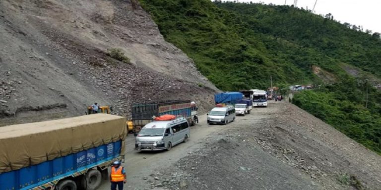 भारी वर्षाको जोखिम : तीन दिन लामो दूरीका सवारी सञ्चालन नगर्न आग्रह