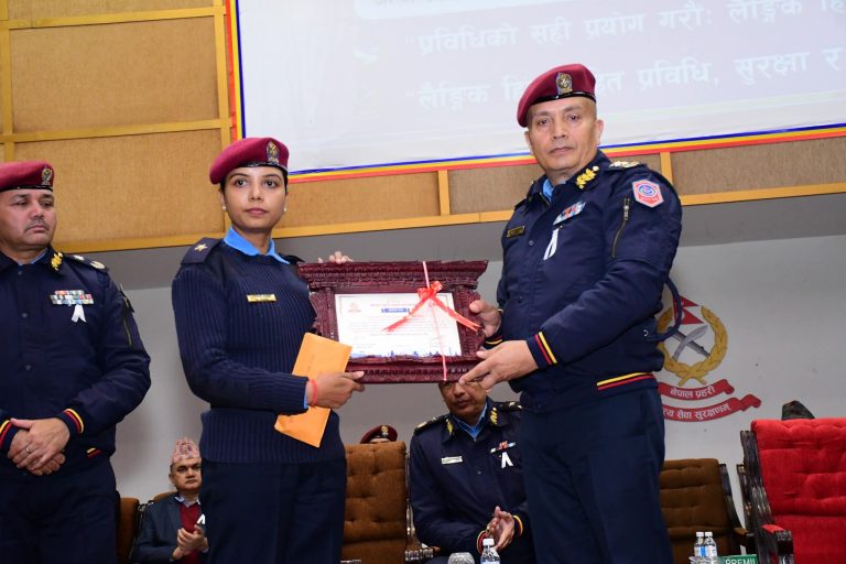 देशभरि मध्ये सर्वोत्कृष्ट असई रागनी कुमारी ४० हजार नगदसहित पुरस्कृत