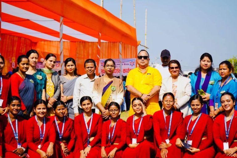 वीरगंज नर्सिङ क्याम्पसद्वारा स्वास्थ्य प्रदर्शनी सम्पन्न, मेयर सिंहको सराहना