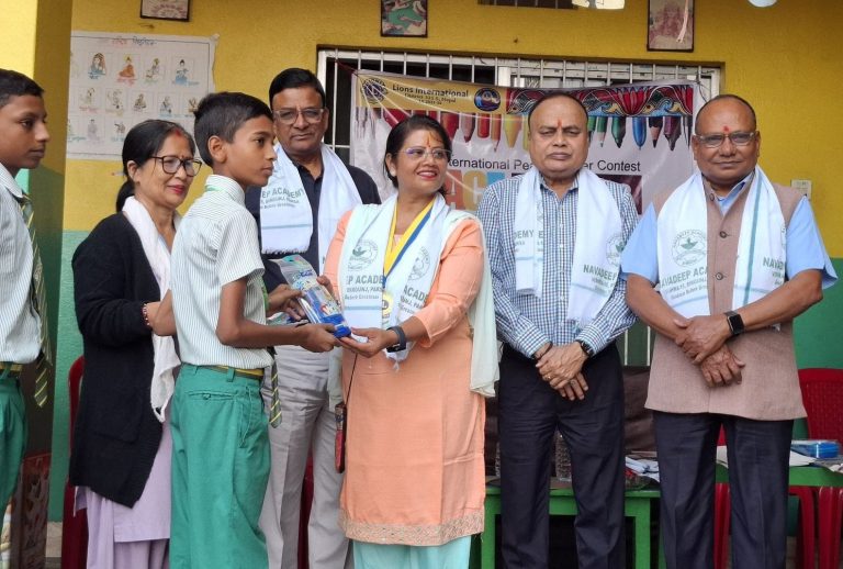 नवदीप एकेडेमीका विद्यार्थीहरू ‘पिस पोष्टर’ चित्रकला प्रतियोगितामा उत्कृष्ट, परी गुप्ता प्रथम