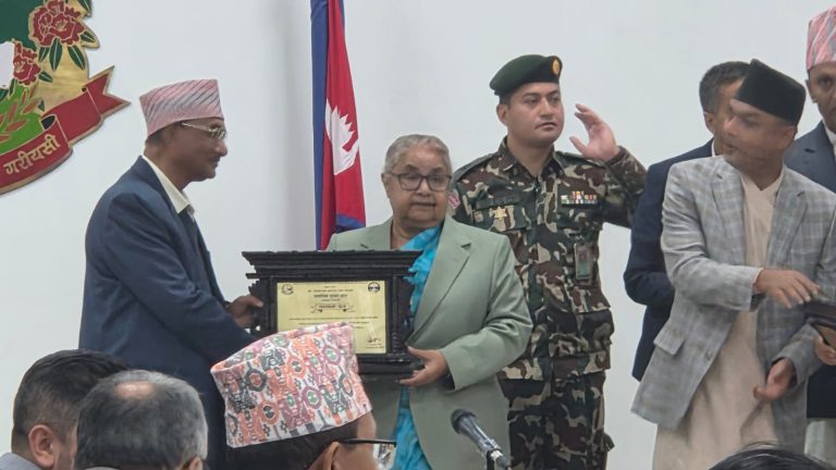 मधेस प्रदेशमै उत्कृष्ट स्वास्थ्य सेवा प्रदान गरेबापत नेशनल मेडिकल कलेज सम्मानित