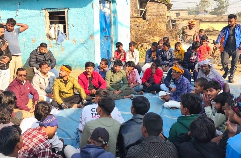 वीरगंज–१८ सौरहामा जनमत पार्टीको संगठन विस्तार, ५० युवा गरे पार्टी प्रवेश