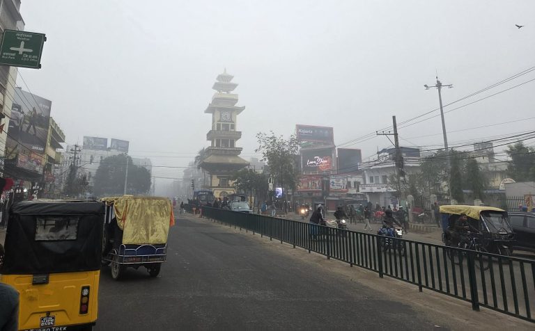शीतलहर र बाक्लो हुस्सुबाट बच्न पर्सा प्रशासनको सतर्कता अपनाउन आग्रह