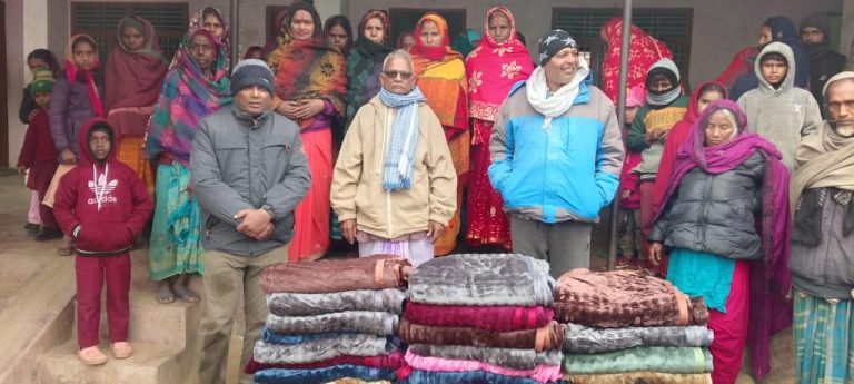 जगरनाथपुर–४ मा अति विपन्नलाई कम्बल सहयाेग